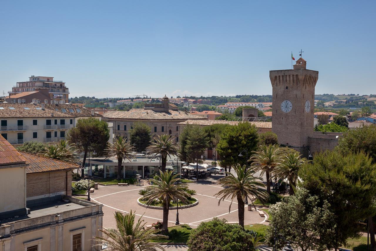 Hotel Bianchi Nicola Porto Recanati Eksteriør billede